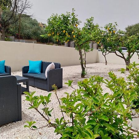 Mivida "Le Stanze Di Ada" Bed & Breakfast San Teodoro  Exterior foto