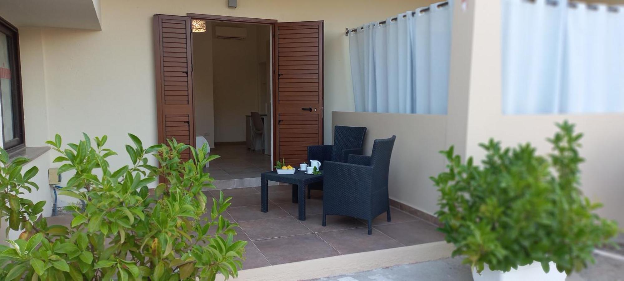 Mivida "Le Stanze Di Ada" Bed & Breakfast San Teodoro  Cameră foto