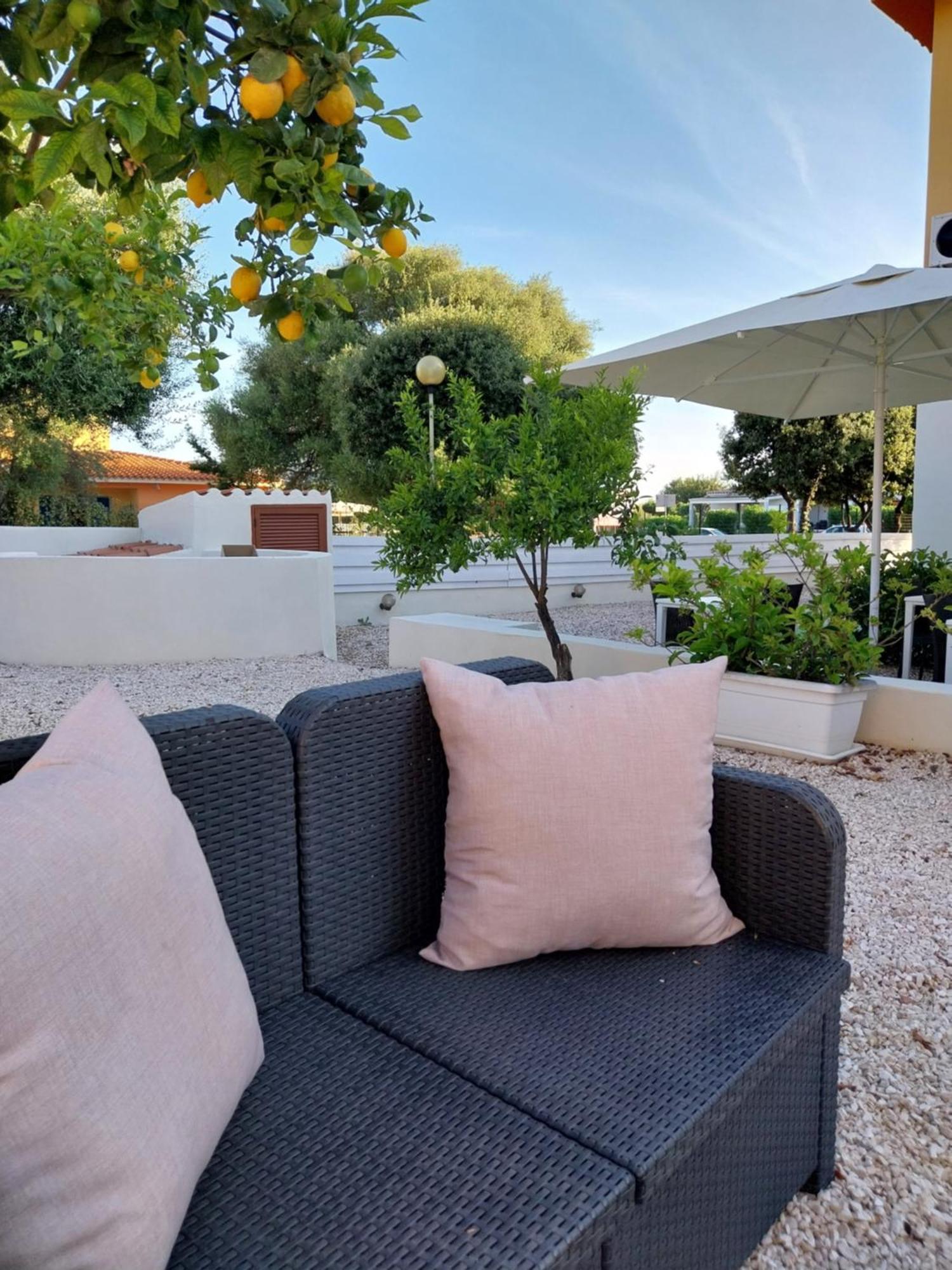 Mivida "Le Stanze Di Ada" Bed & Breakfast San Teodoro  Exterior foto